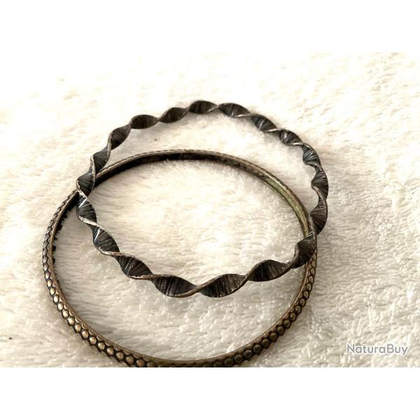2 bracelets ethniques anciens en argent