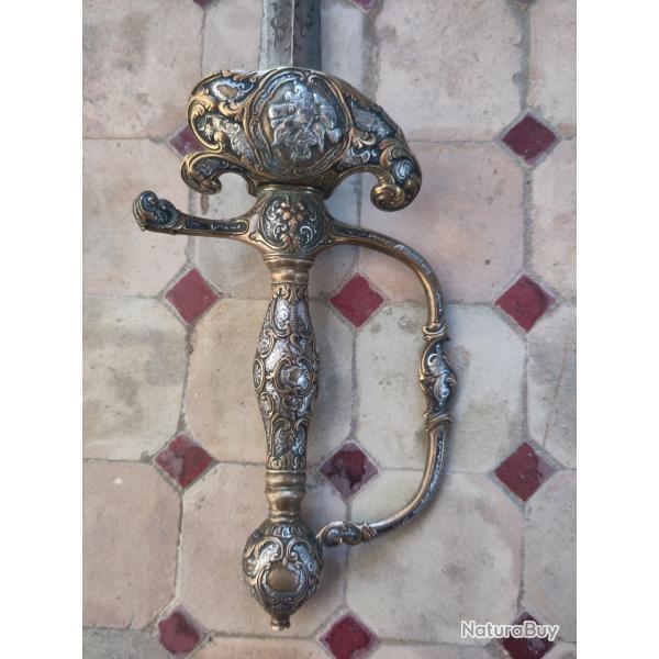 �p�e d'enfant ou page 18eme si�cle , bronze et argent