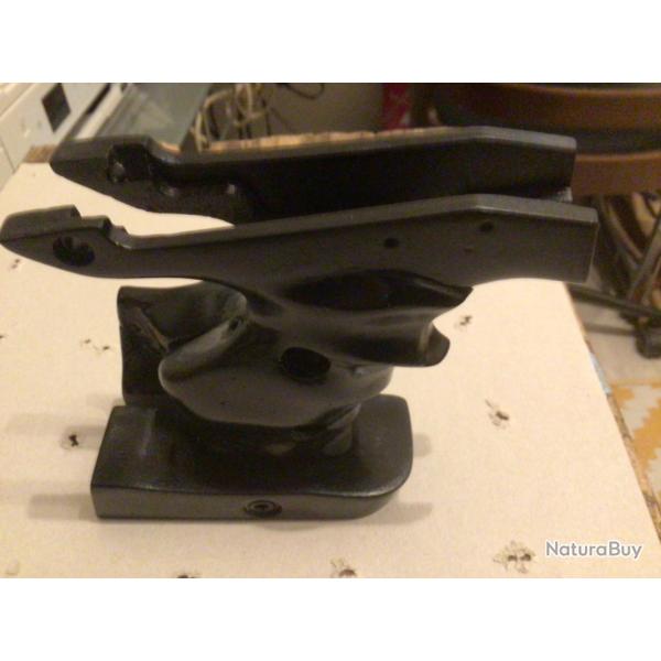 Crosse (plaquettes) pour pistolet de marque Unique mod�le DES 96 U