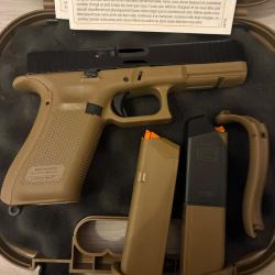 Pistolet GLOCK 17 Gen5 FR Coyote "Arm&eacute;e Francaise" cal.9x19 + holster+gant de combat