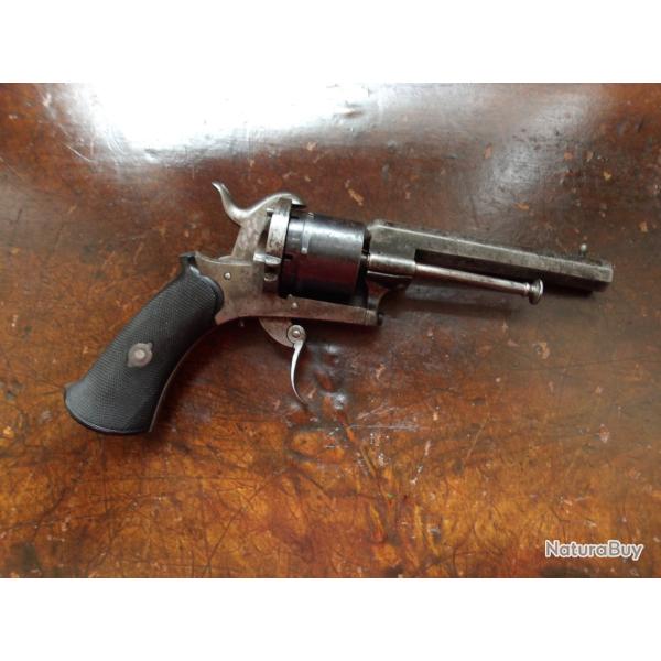 REVOLVER A BROCHE LIEGEOIS DE BELLE FACTURE
