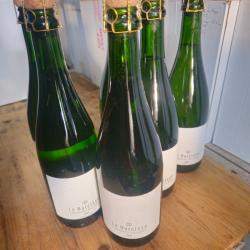 12 bouteilles de cr&eacute;mant de la LoireBrut