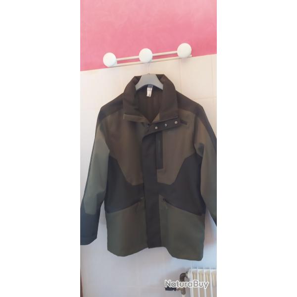 Tr�s belle veste neuve de chasse tissu imperm�able Avec capuche Taille L