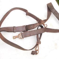 lot deux sangles cuir fauve officier arm&eacute;e de l'air de l'occupation fran&ccedil;aise en 1944 - WWII