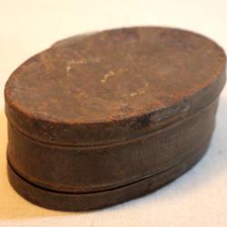 ARMEE FRANCAISE - boite graisse pied + armement mod&egrave;le r&egrave;glementaire arm&eacute;e fran&ccedil;aise - WWI