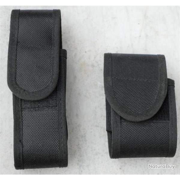 Lot deux holsters en tissus synth�tique pour chargeur ou autres