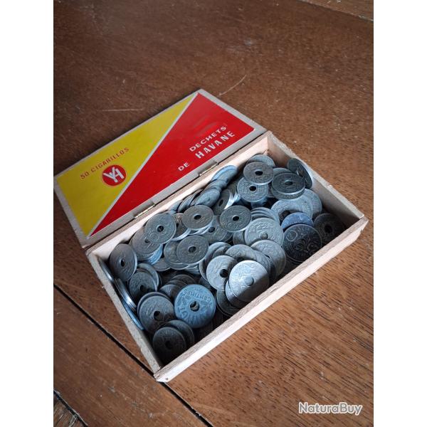 Lot de monnaies  trou�es