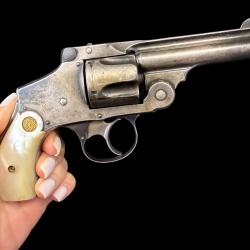 SUPERBE SMITH & WESSON HAMMERLESS SAFETY DA 4eme mod&egrave;le cal. 38sw num&eacute;ro 161586