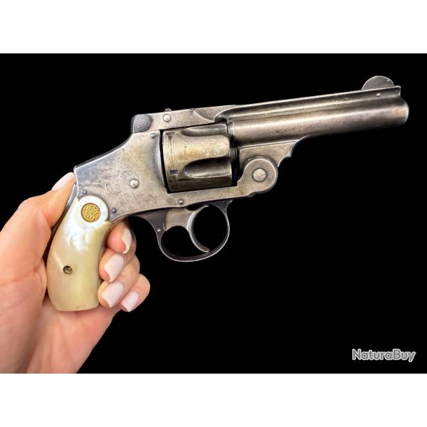 SUPERBE SMITH & WESSON HAMMERLESS SAFETY DA 4eme mod�le cal. 38sw num�ro 161586