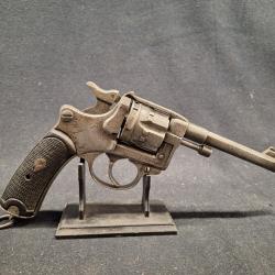 Revolver 1892 civil, Cal. 8mm/92 - 1� sans prix de r&eacute;serve !!