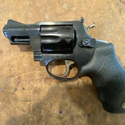 Revolver Taurus 22 Magnum en cat&eacute;gorie B