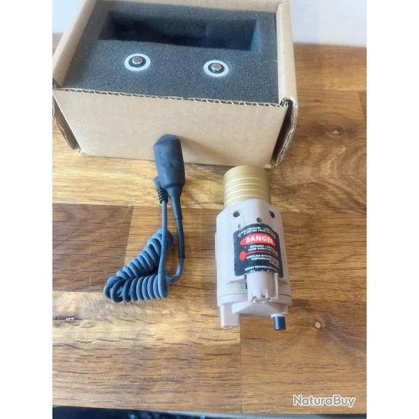 Lampe / Laser Airsoft Occasion - Style M6 Tactical Flashlight - Tan / FDE - Avec Contacteur D�port�