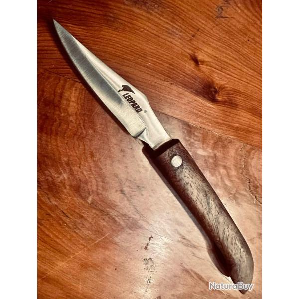 Couteau pliant L�opard  - Bois d'Acacia - Ench�re 1.00 �