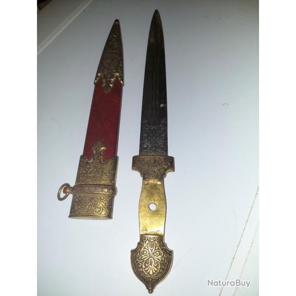 Poignard de d�coration / collection d'inspiration orientale (style Kama / Kindjal).