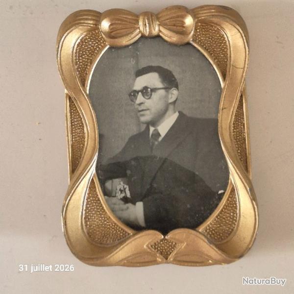 Cadre en bronze massif des ann�es 80 avec photo de 58
