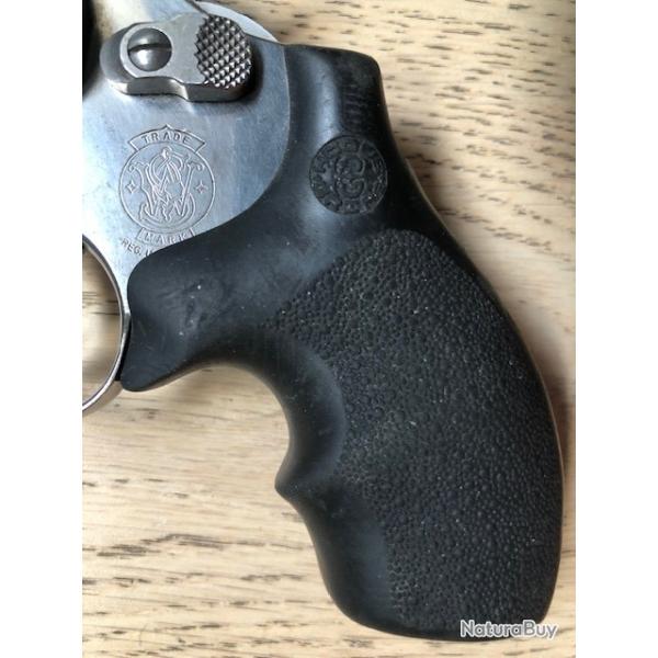 Pour S&W J round butt, crosse HOGUE