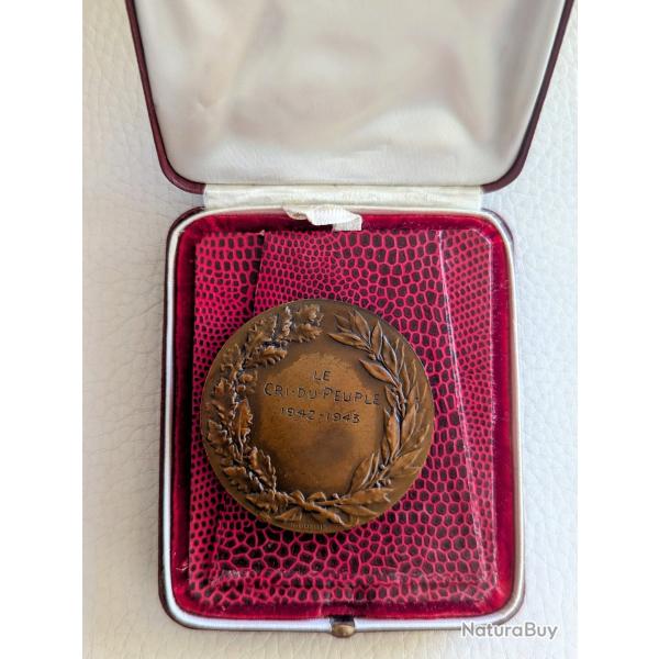 medaille de recompense sportive en bronze datant de l occupation