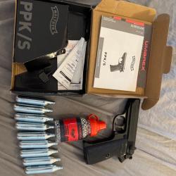 Walther PPK/S co2 bille acier de 4.5mm + 9 cartouches de co2 ainsi qu'un biberon de billes