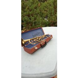Trompette &agrave; palette ancienne compl&egrave;te avec embouchure et valise d'origine