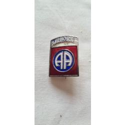 Insigne , pin's  &eacute;maill&eacute; 82&eacute;me WW2 ( 2 )