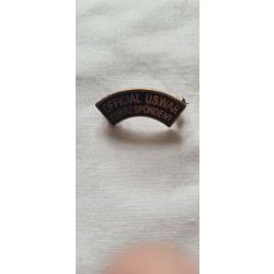 Insigne &eacute;maill&eacute;  banane ( petit mod&egrave;le) Correspondant US WW2 ( 2 )