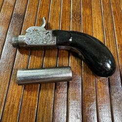 JOLI PISTOLET LUXE DE D&Eacute;FENSE A COFFRE BIEN FONCTIONNEL