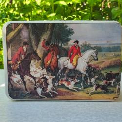 Boite en m&eacute;tal "Massilly France" Th&egrave;me chasse &agrave; courre