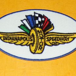TISSU PATCH : INDIANAPOLIS MOTOR SPEEDWAY  , DIAMETRE 9 CM , BON ETAT VOIR PHOTOS . POUR TOUT RENSEI