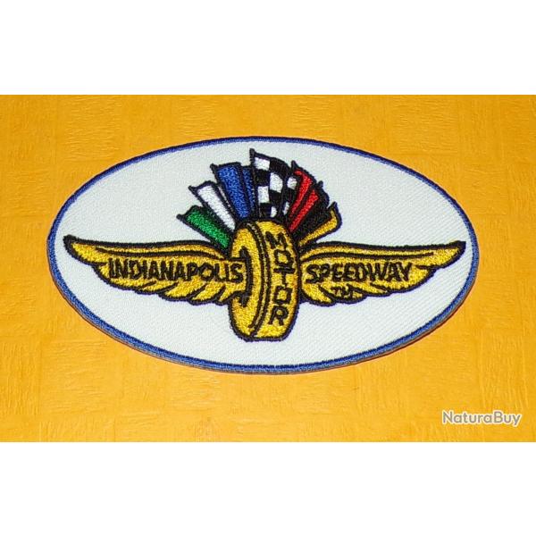 TISSU PATCH : INDIANAPOLIS MOTOR SPEEDWAY  , DIAMETRE 9 CM , BON ETAT VOIR PHOTOS . POUR TOUT RENSEI