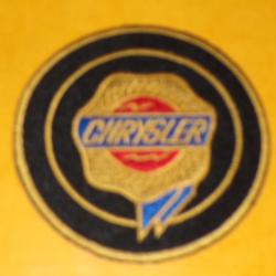 TISSU PATCH : CHRYSLER  , DIAMETRE 7 CM , BON ETAT VOIR PHOTOS . POUR TOUT RENSEIGNEMENT ME CONTACTE