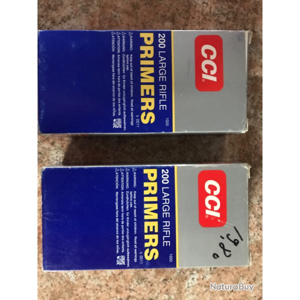 Une boites 1000 amorces CCI 200 ,