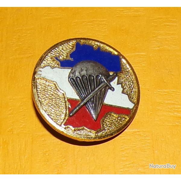 1� Bataillon de Choc, C.N.E.C, dos guilloch� embouti, pastille lisse  , rondache dor�e carte de Fra