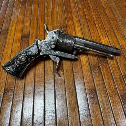 REVOLVER GRAV&Eacute; LUXE BROCHE 7 mm DANS SA PATINE