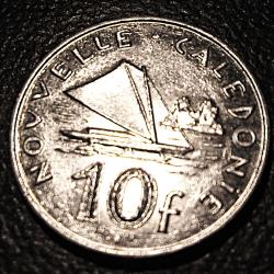 Nouvelle Cal&eacute;donie piece de 10 francs  nickel  2003 ttb