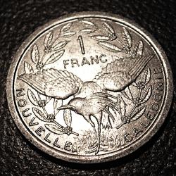 Nouvelle Cal&eacute;donie piece de 1francs  aluminium  1983 ttb