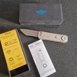 Oknife LK  Couteau Pliant en Acier M390 avec Lampe LED Rechargeable 400 Lumens &eacute;clairage rgb (neuve)