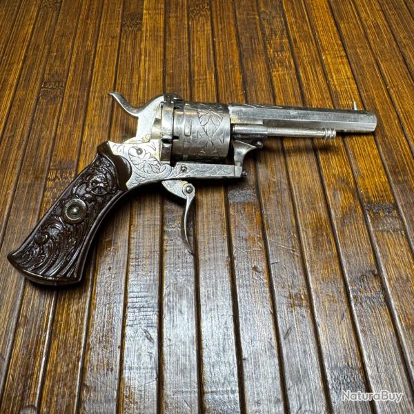 BEAU REVOLVER GRAV� MOD�LE LUXE BROCHE 7 mm