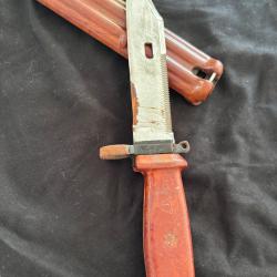 &Agrave; vendre ba&iuml;onnette AK