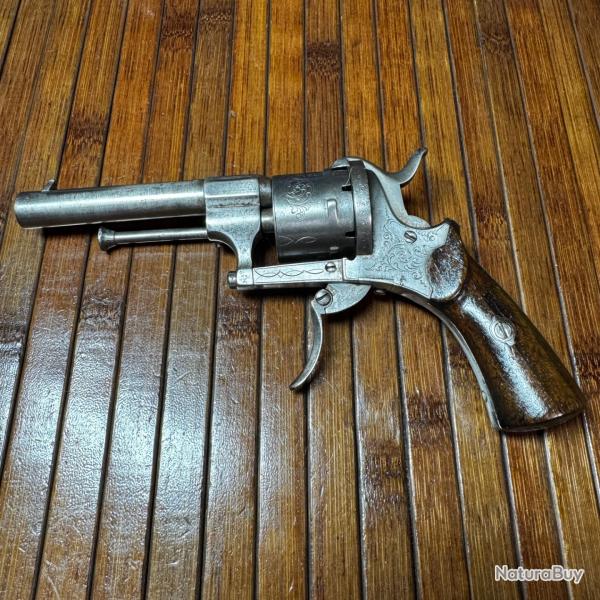BEAU REVOLVER GRAV� A BROCHE 7 mm ELG