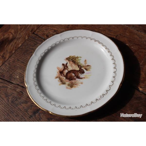 Assiette � dessert motif lapins de garenne porcelaine de VIERZON