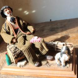 Miniature santon chasseur avec d&eacute;cors