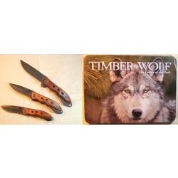 canifs et couteau dans une boite m&eacute;tallique orn&eacute;e d'une t&ecirc;te de loup TIMBER WOLF ref EBR24CAN006