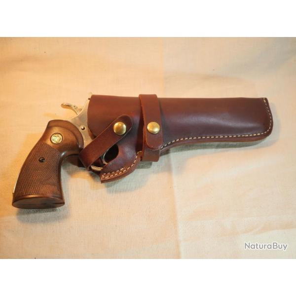 Etui Colt SSA 45 RANGER marqu� avec un K �tui ouvert crosse non couverte ref EBR24UMA002