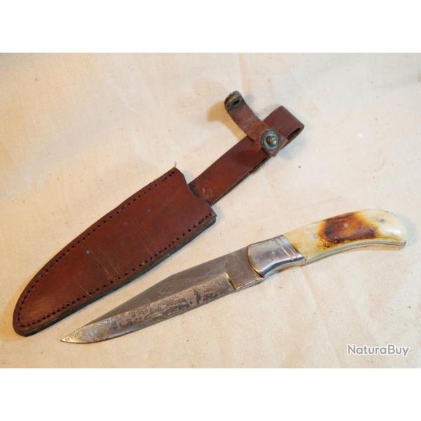 Couteau de chasse ou western lame � d�cor de chien de prairie ref EBR24CHA011