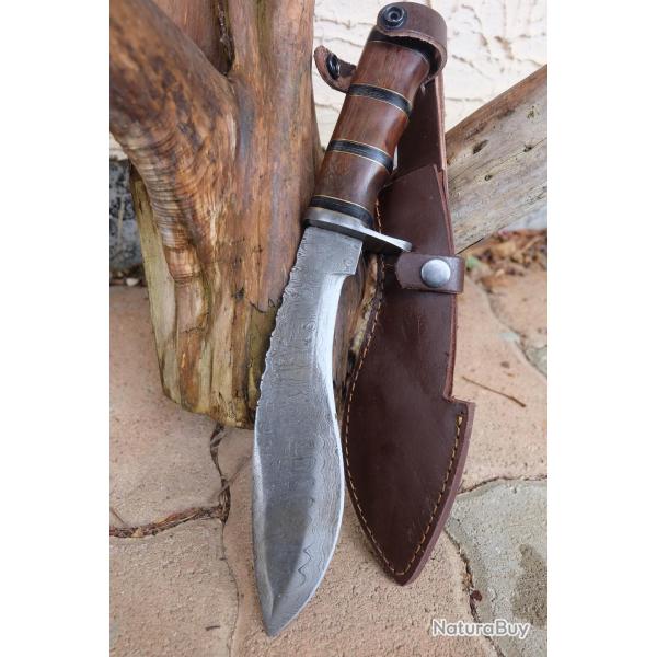 Couteau Kukkri Manche Bois Garde Damas & Lame Acier Damas 256 COuches Etui Cuir Fab Artisanale