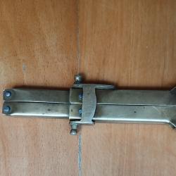 Ancien couteau style de tranch&eacute;e - fabrication artisanale