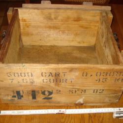 Ancienne caisse  vide en bois  Police Nationale de munitions 7.65mm court.