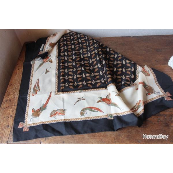 Lot  2 Foulard motif Faisans et canard TED LAPIDUS