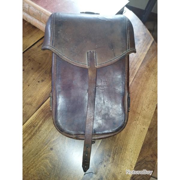 Sacoche de cavalerie, Fonte de selle