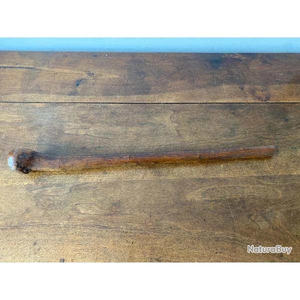 RARE ET AUTHENTIQUE CASSE TETE EN BOIS NATUREL ART TRIBAL XIXEME SIECLE